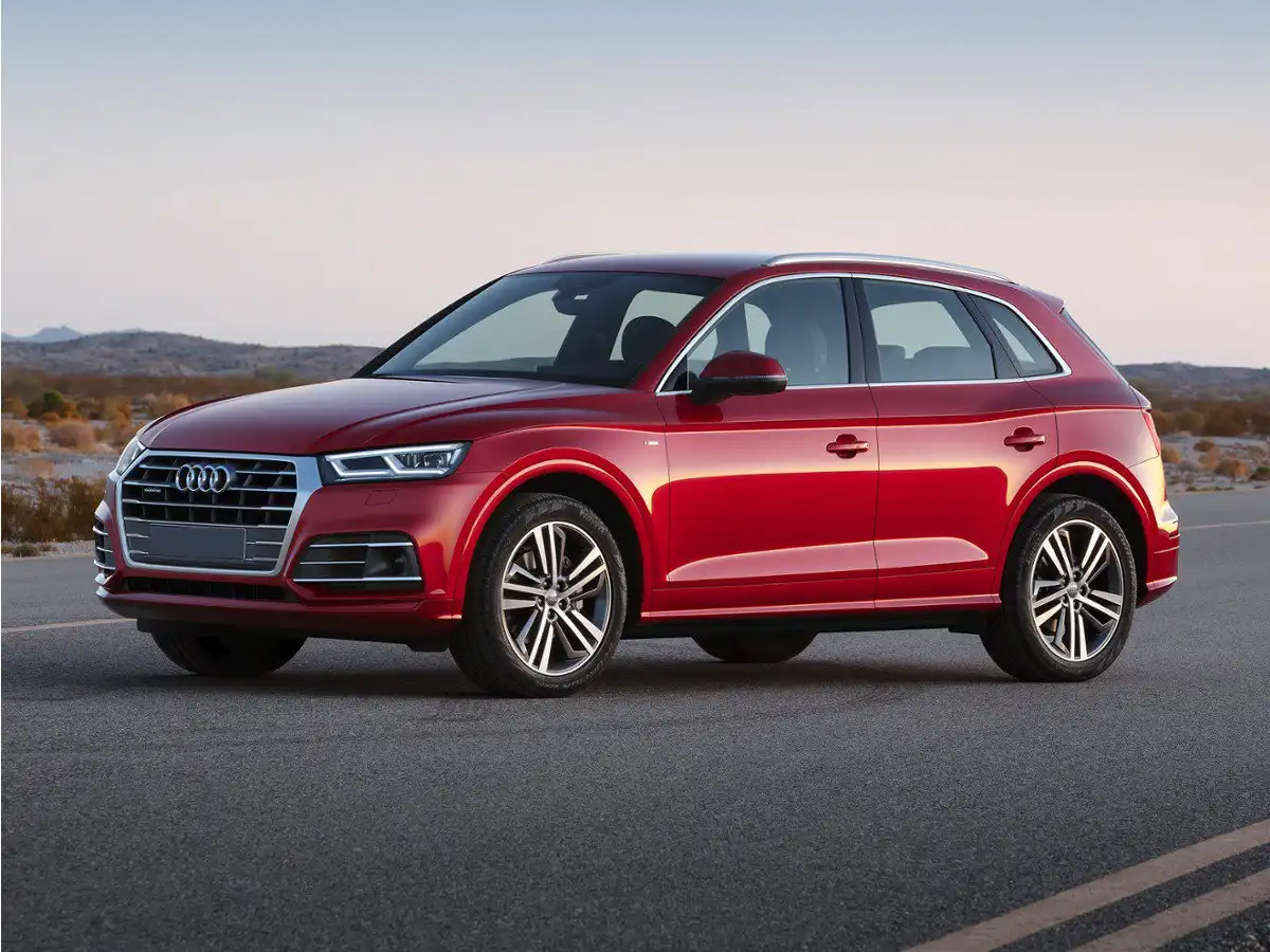 2018 Audi Q5 2.0T quattro S tronic Premium Plus's photo