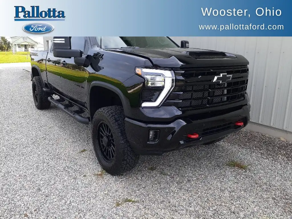 2025 Chevrolet Silverado HD LT 4WD Crew Cab Standard Box's photo