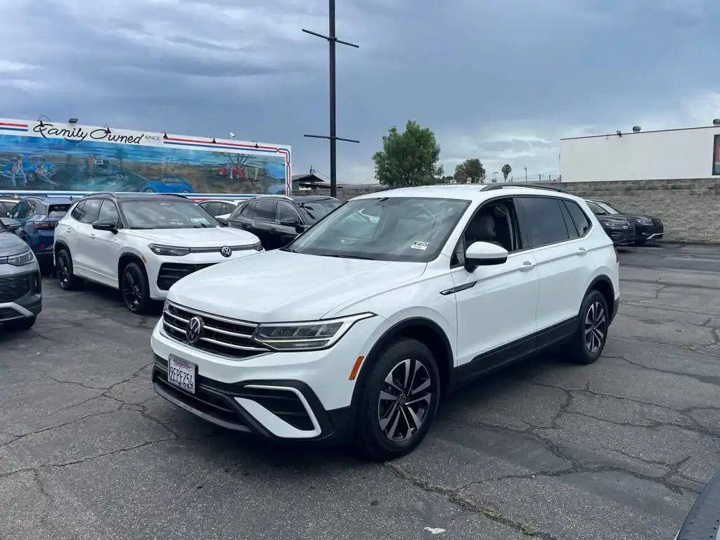 2023 Volkswagen Tiguan 2.0T S's photo