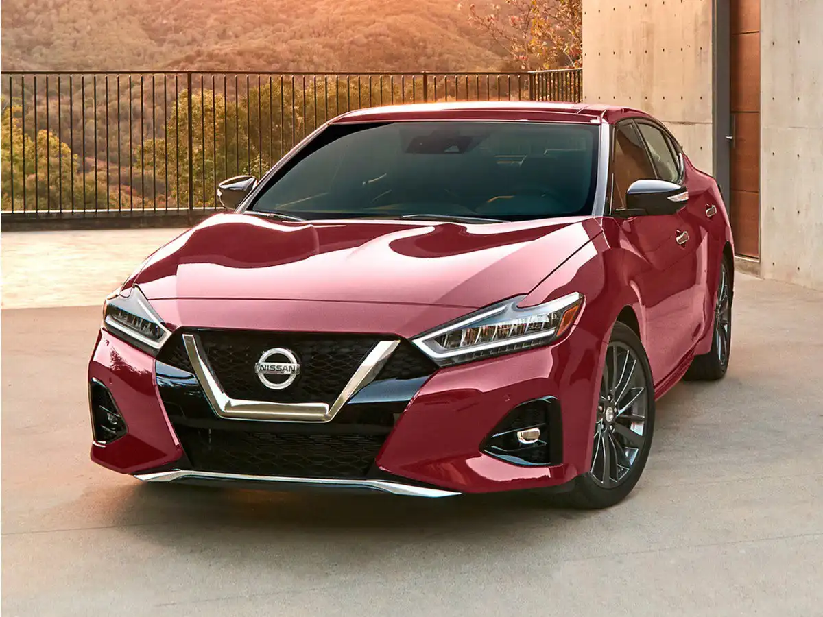 2023 Nissan Maxima Platinum's photo