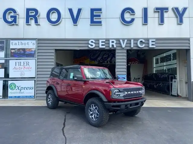 2025 Ford Bronco Badlands 4WD's photo