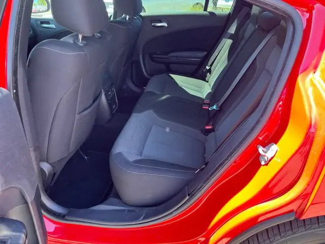 2020 Dodge Charger SXT photo 3