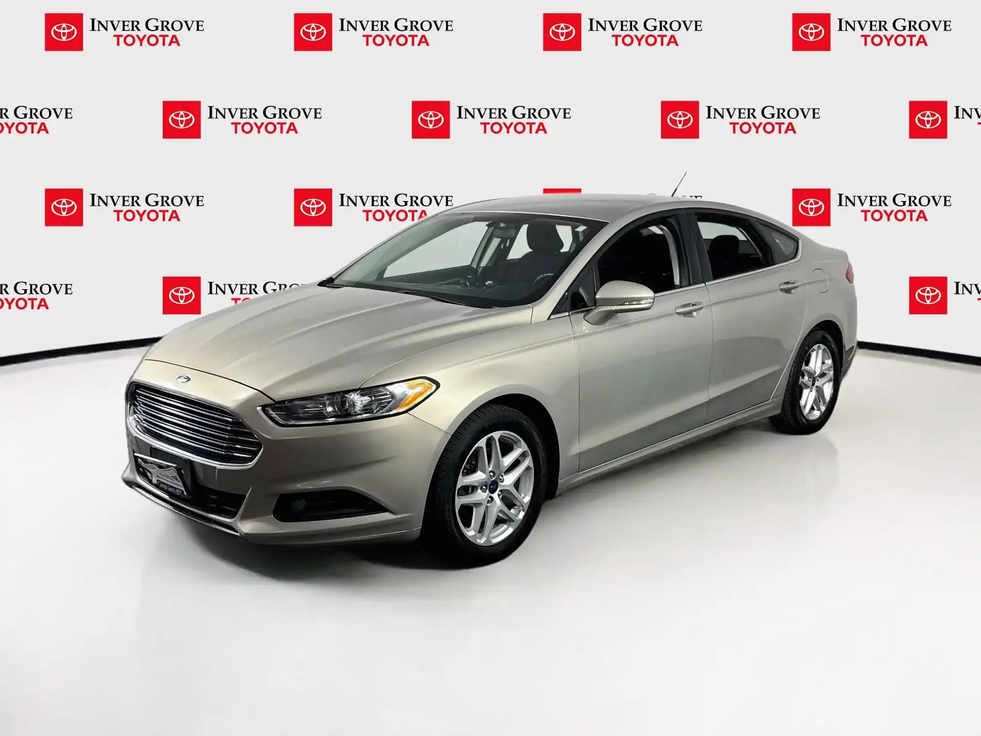 2016 Ford Fusion SE FWD's photo