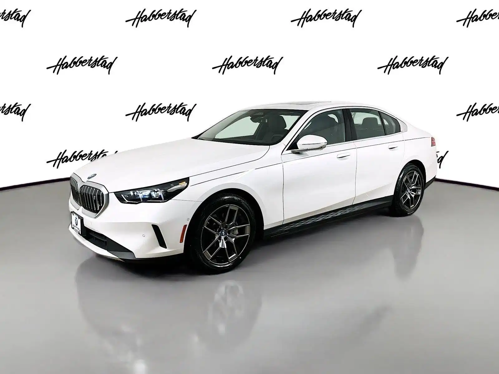 2025 BMW i5 xDrive40 Sedan's photo