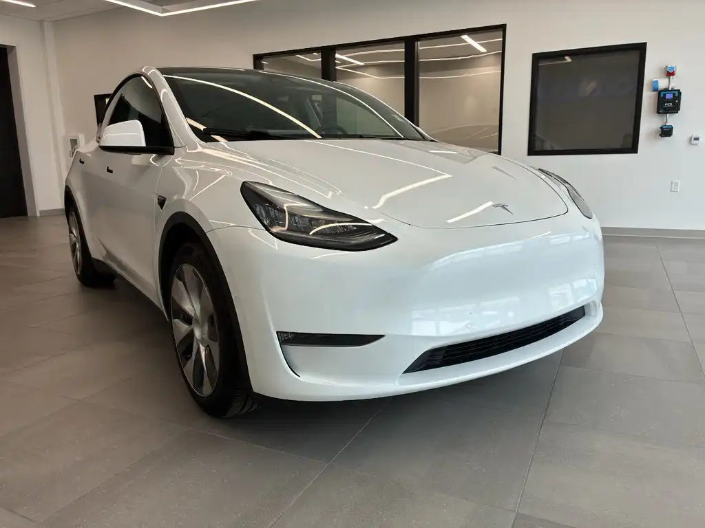 2021 Tesla Model Y Long Range Dual Motor All-Wheel Drive's photo