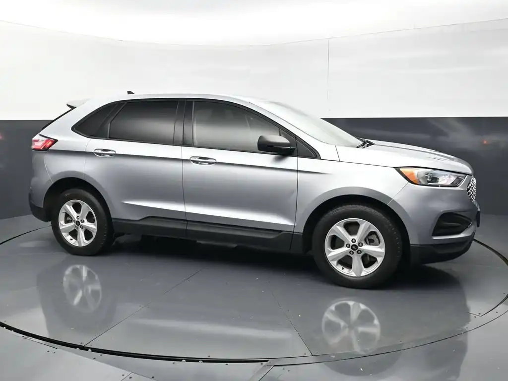 2023 Ford Edge SE AWD's photo