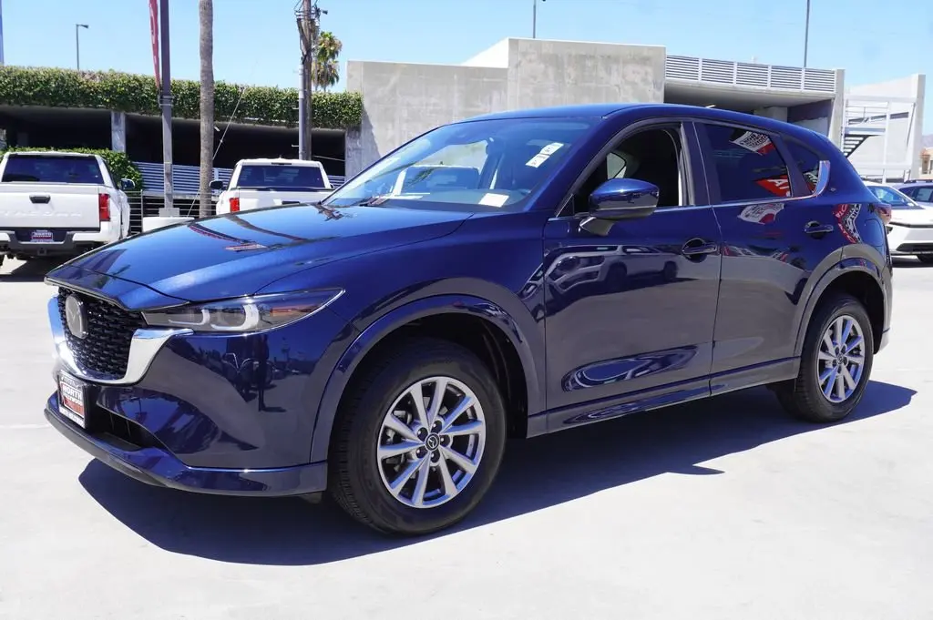 2024 Mazda CX-5 S Select Package Auto AWD photo 4