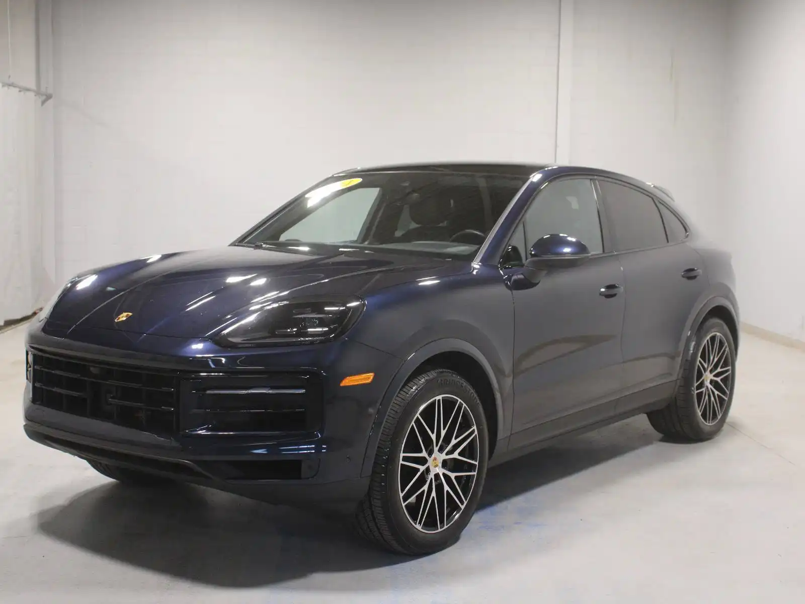 2024 Porsche Cayenne Base's photo