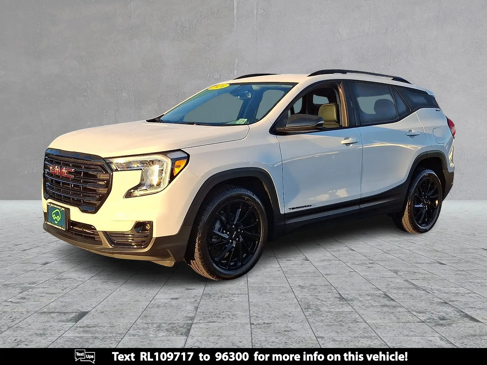 2024 GMC Terrain SLT AWD photo 1
