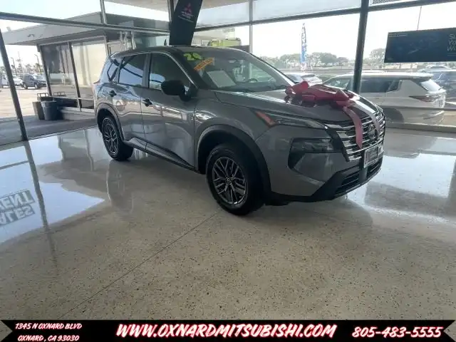 2024 Nissan Rogue S FWD's photo