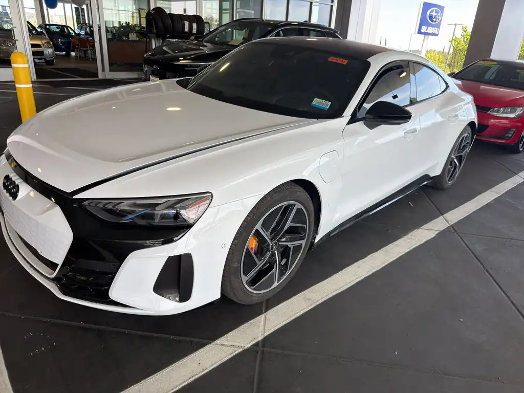 2023 Audi RS e-tron GT Base's photo