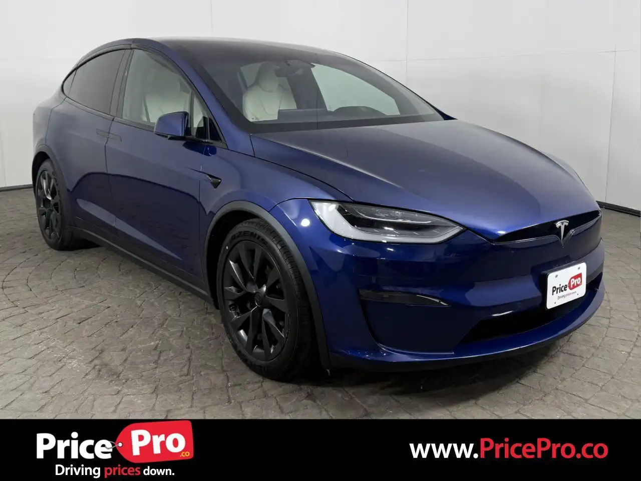 2022 Tesla Model X Long Range's photo