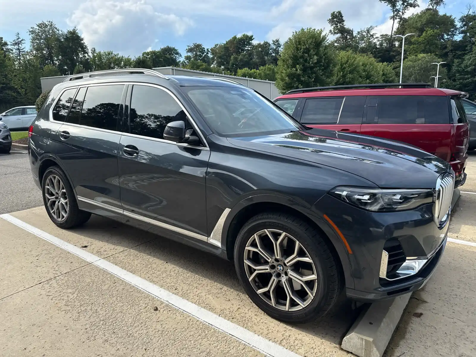 2022 BMW X7 xDrive40i's photo