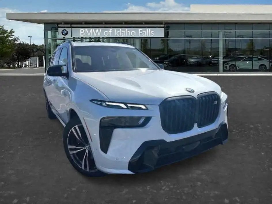 2026 BMW X7 M60i's photo
