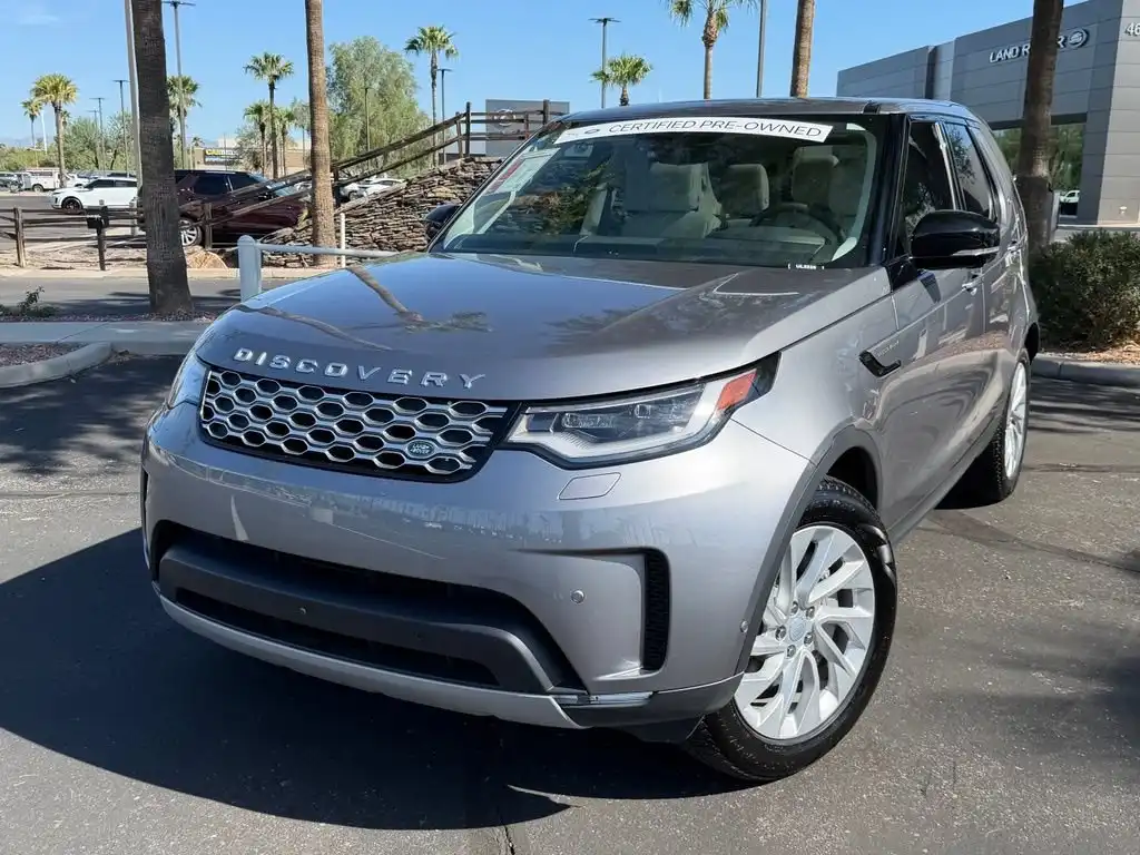2025 Land Rover Discovery P300 S's photo