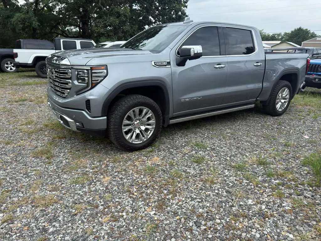 2024 GMC Sierra 4WD Crew Cab Short Box Denali's photo