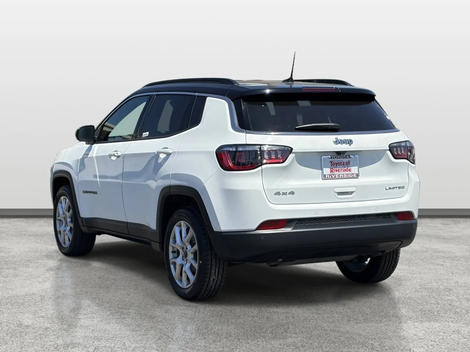 2025 Jeep Compass Limited 4X4 photo 3