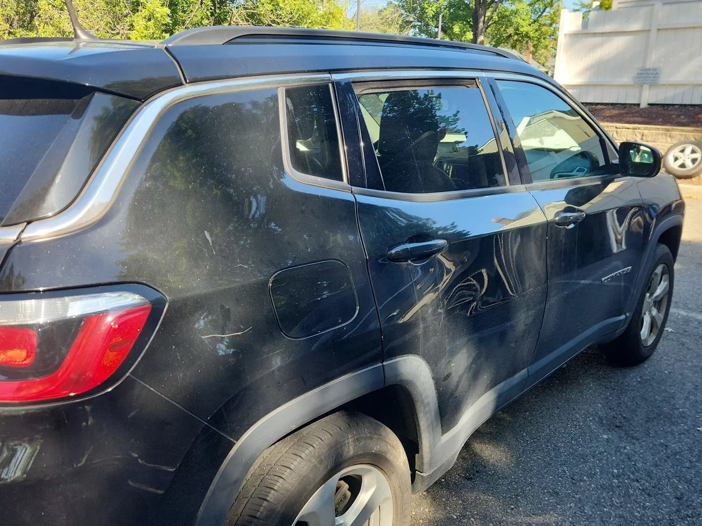 2018 Jeep Compass Latitude 4WD photo 3