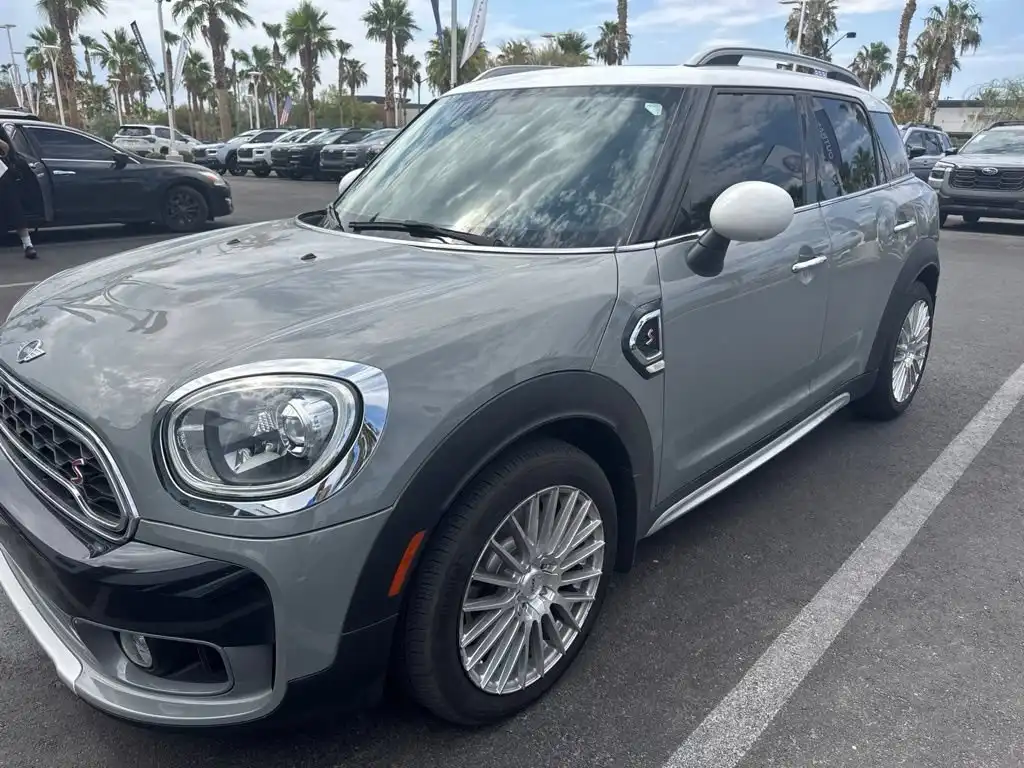 2018 MINI Countryman Cooper S's photo