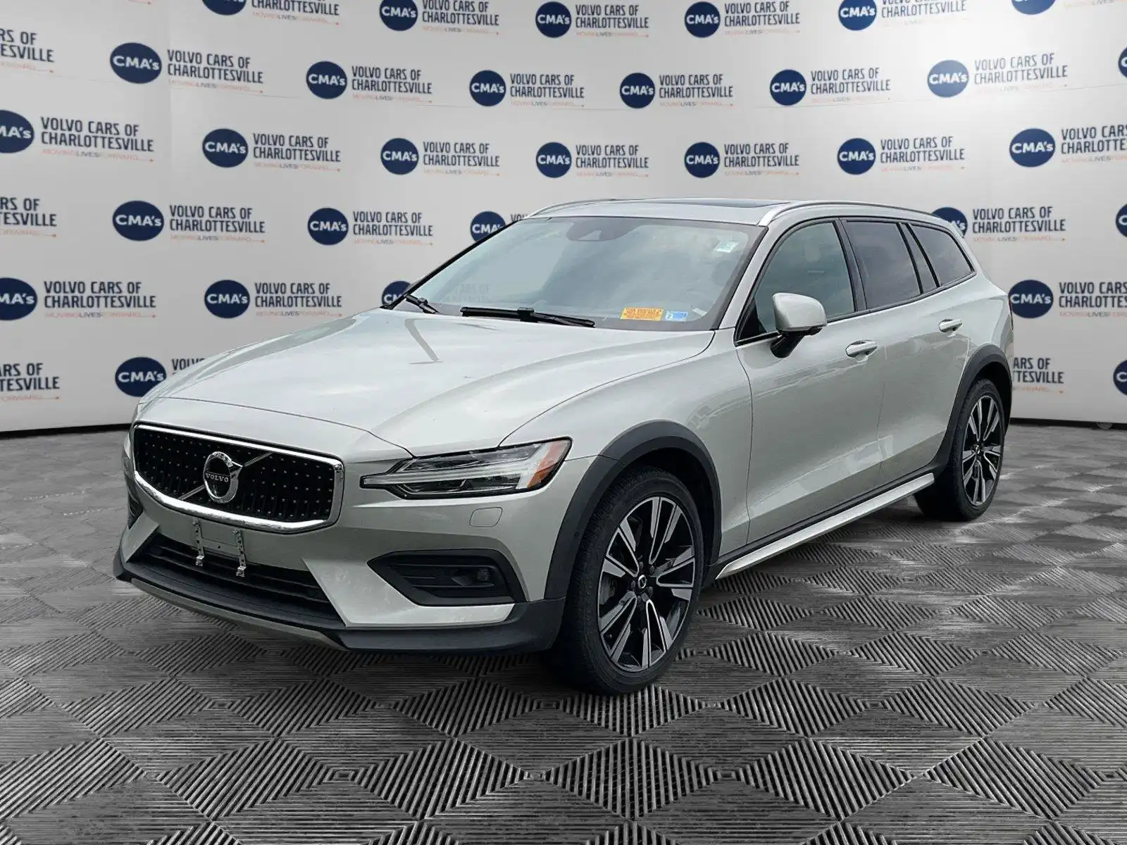 2020 Volvo V60 Cross Country T5 AWD Cross Country's photo