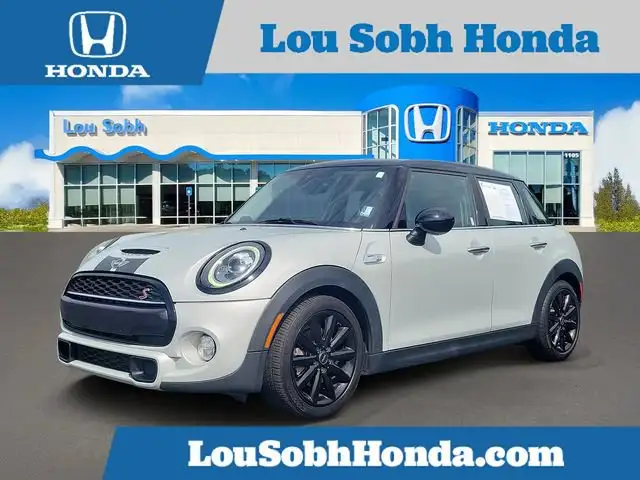 2019 MINI Hardtop Cooper S Signature's photo