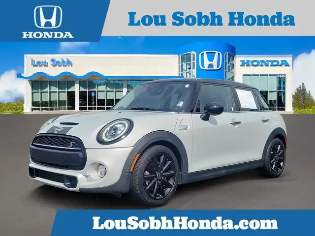2019 MINI Hardtop Cooper S Signature's photo