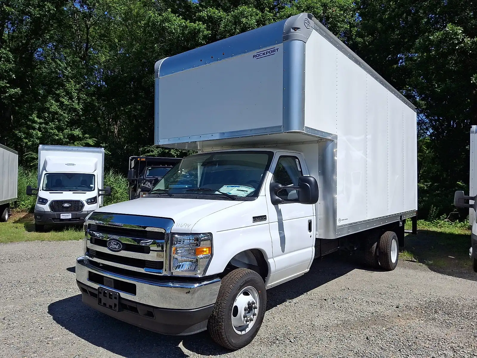 2027 Ford E-Series DRW E-450 Super Duty 176 in WB's photo