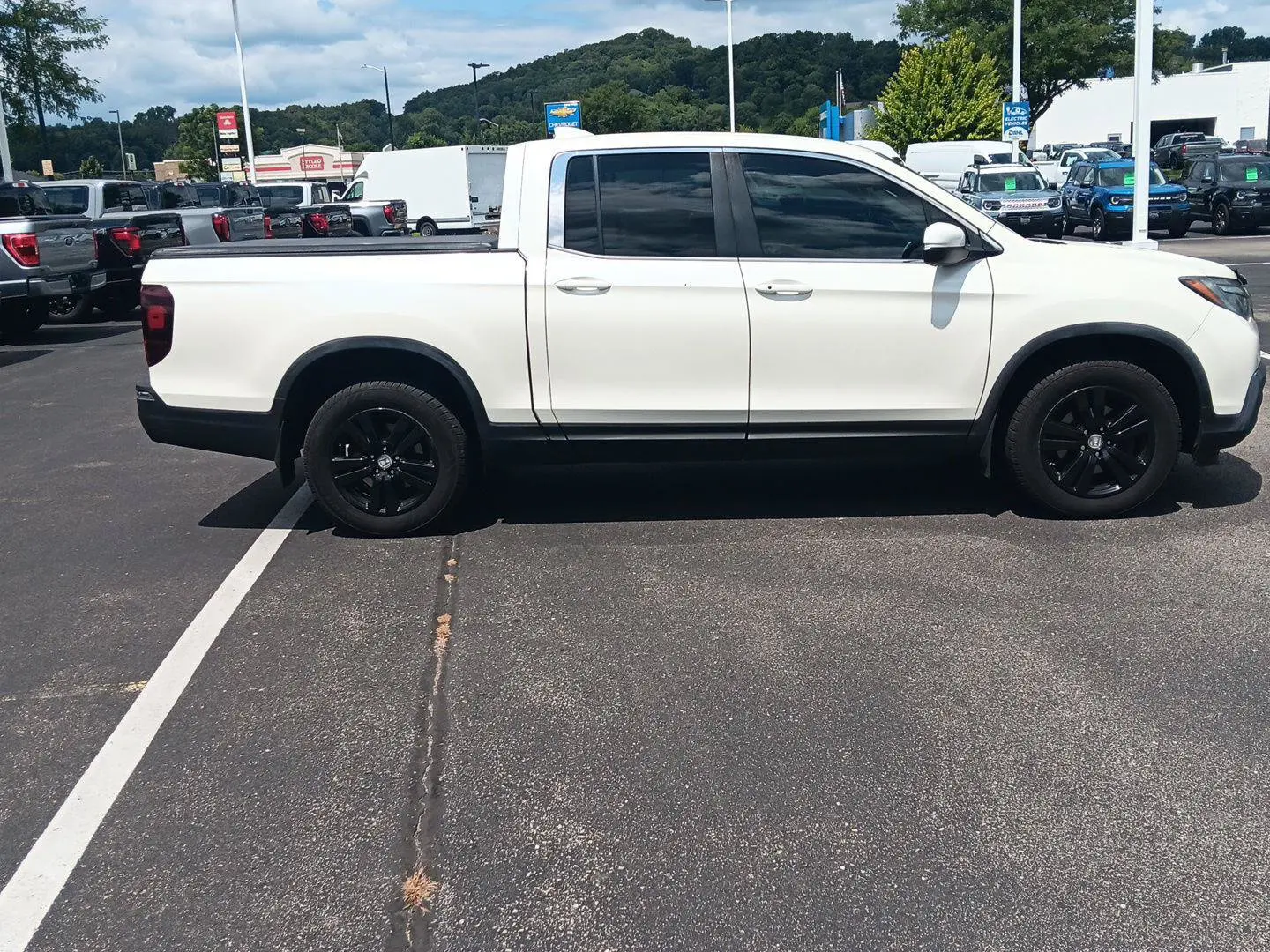 2017 Honda Ridgeline RTS AWD photo 3