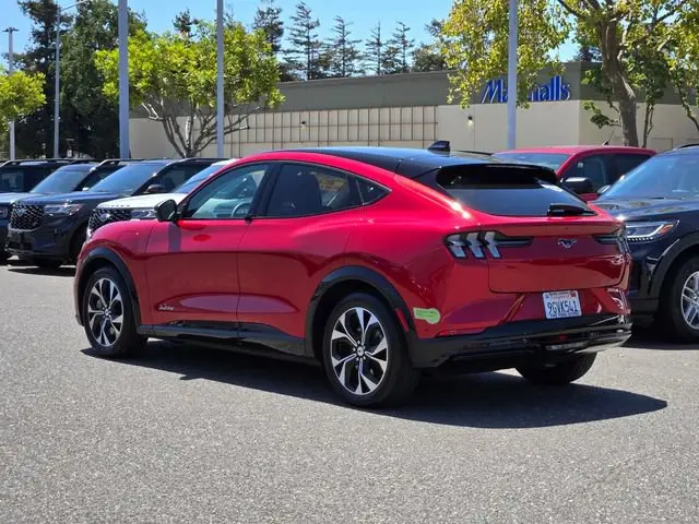 2023 Ford Mustang-Mach-e Premium photo 5
