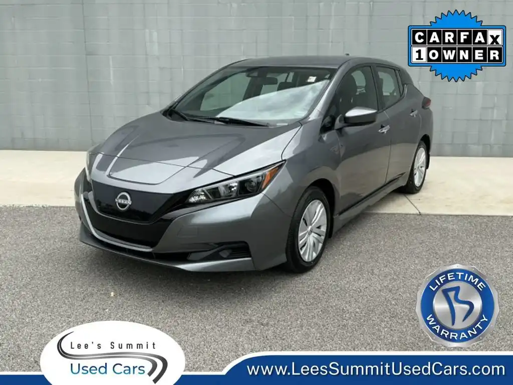 2025 Nissan Leaf S's photo