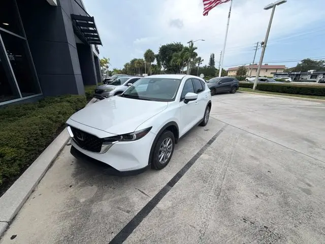2023 Mazda CX-5 S Select Package Auto AWD photo 4