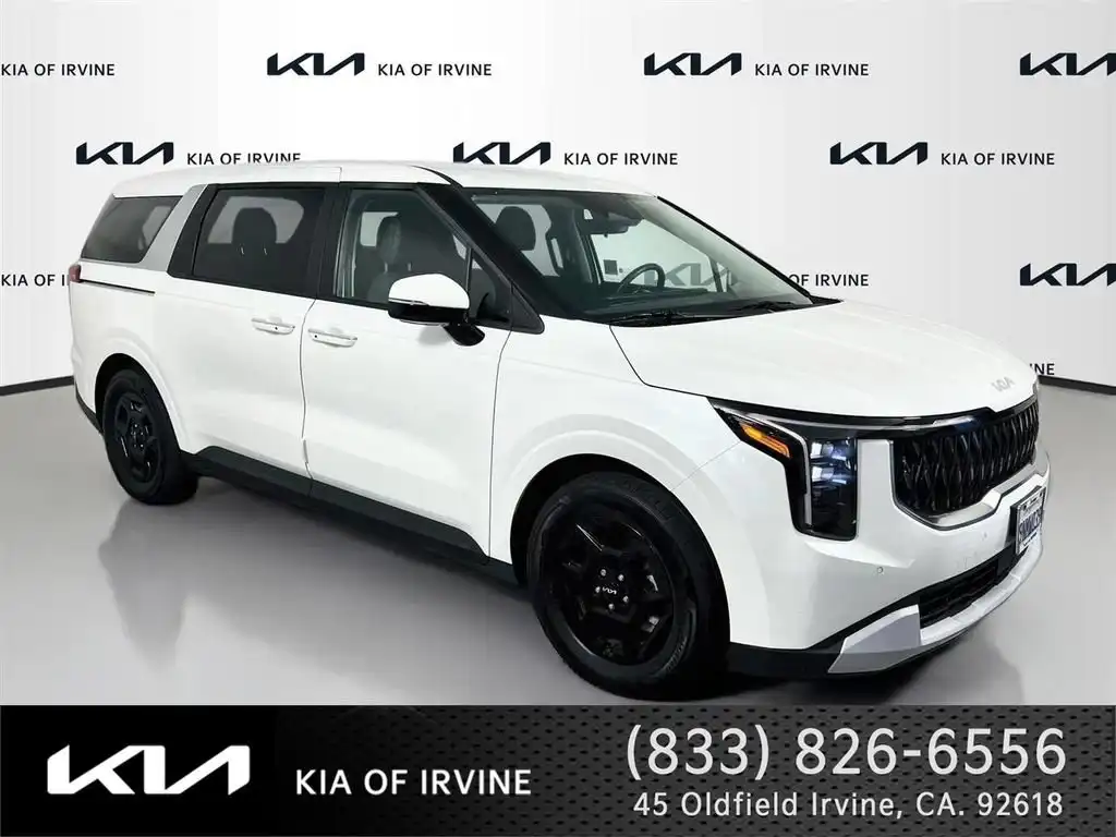 2025 Kia Sedona LXS's photo