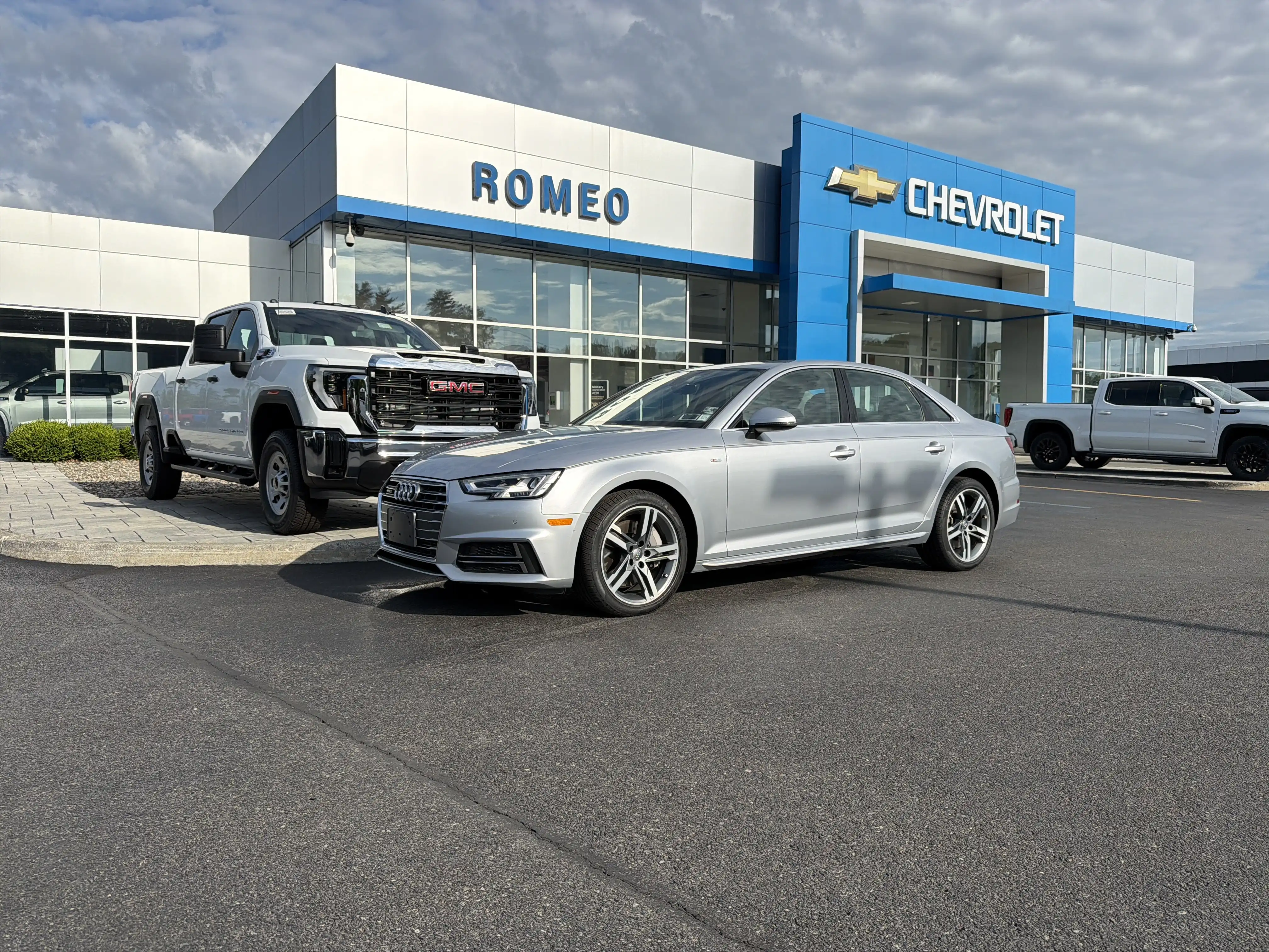 2018 Audi A4 2.0T quattro S tronic Premium Plus's photo