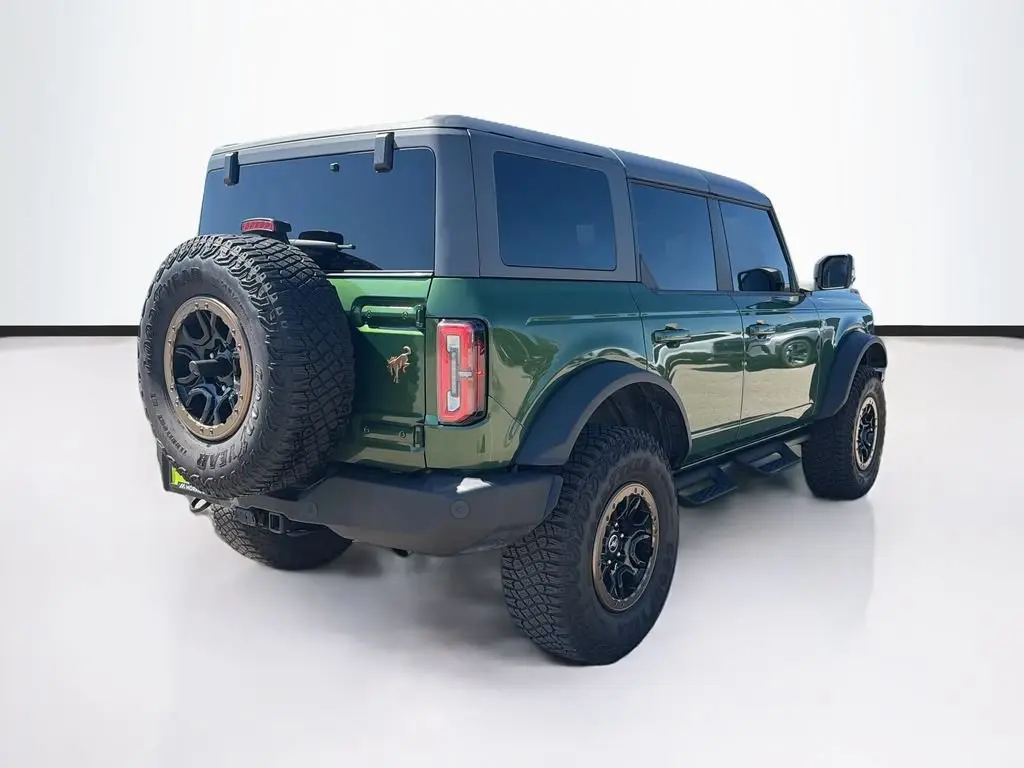 2023 Ford Bronco Outer Banks 4WD photo 5