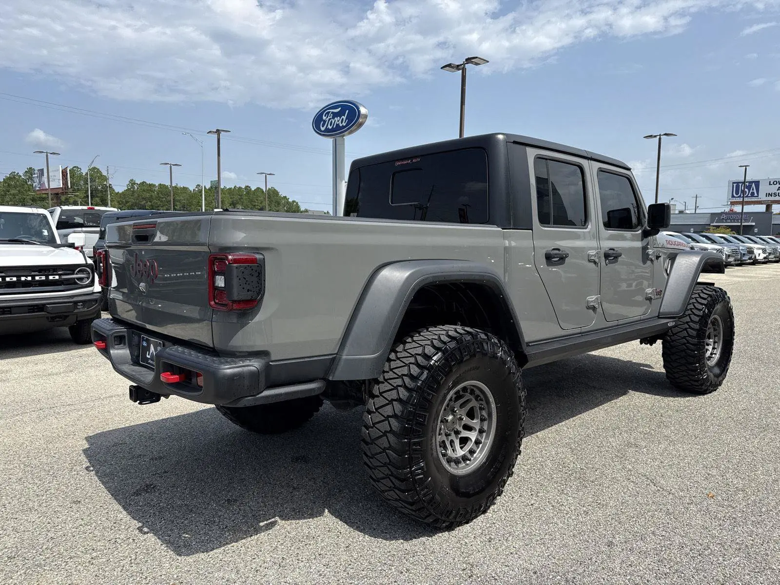 2021 Jeep Gladiator Rubicon photo 3
