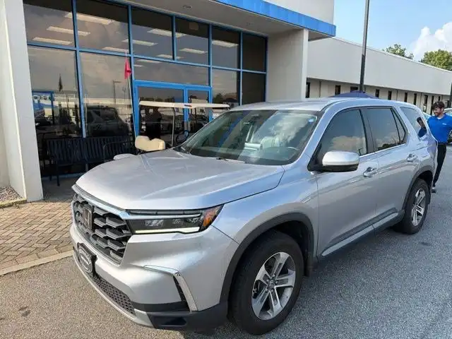 2023 Honda Pilot EX-L 8-Occupant 2WD's photo