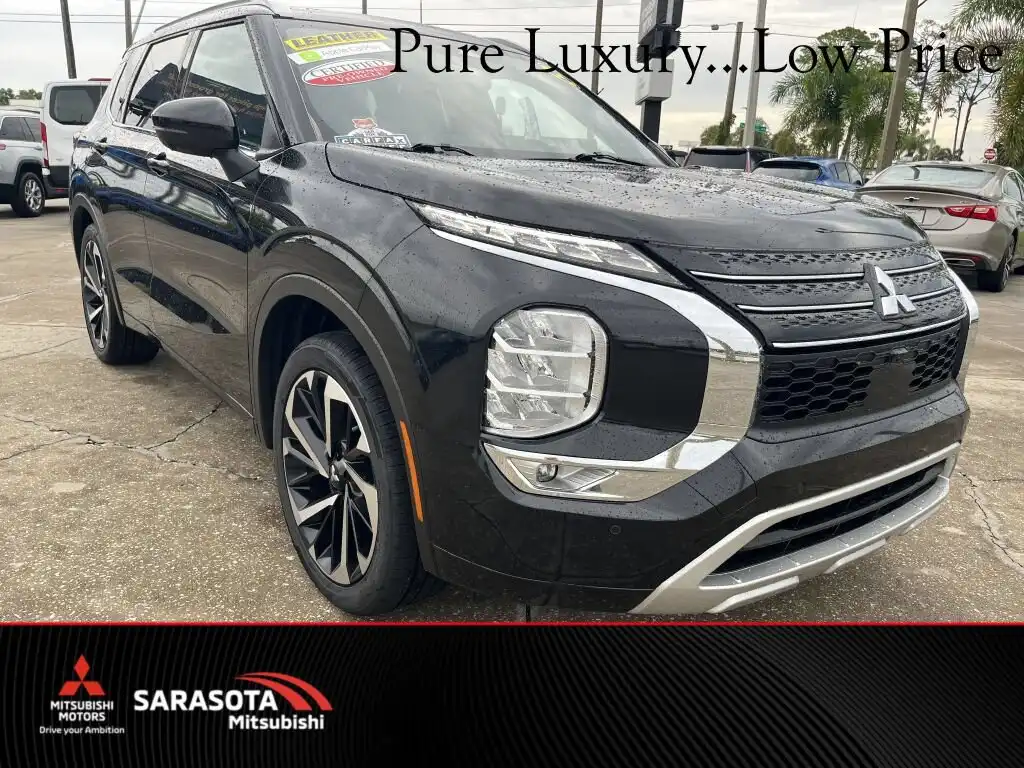 2022 Mitsubishi Outlander SEL 2WD's photo