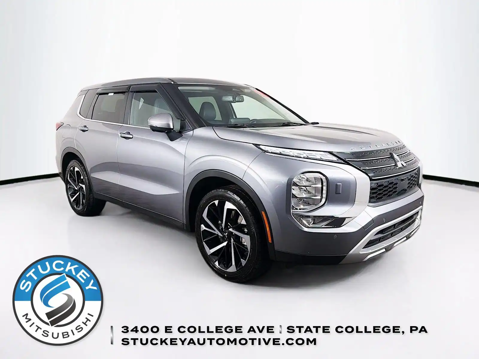 2024 Mitsubishi Outlander SE S-AWC's photo