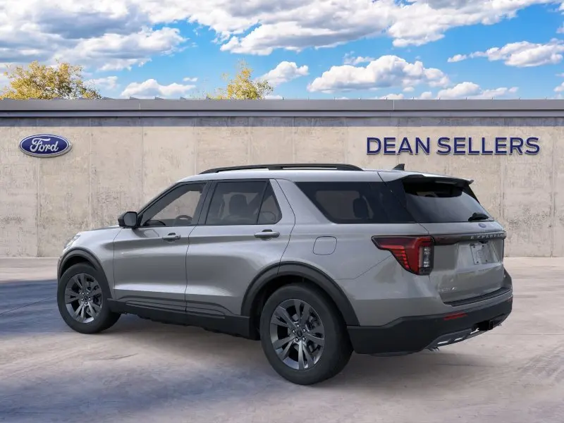 2026 Ford Explorer Active 4WD photo 4