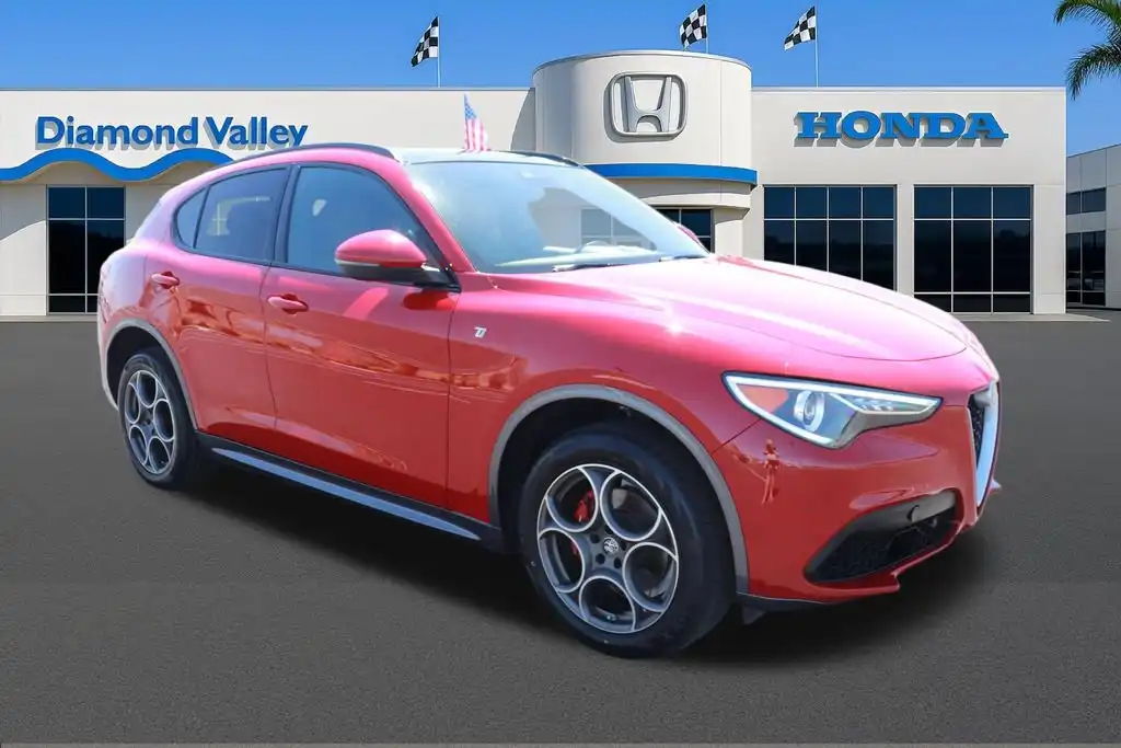 2023 Alfa Romeo Stelvio Ti AWD's photo