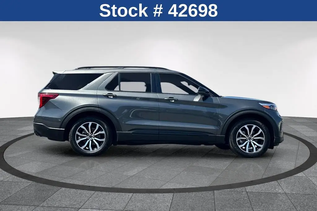 2020 Ford Explorer ST 4WD photo 3