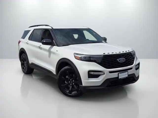 2023 Ford Explorer ST-LINE RWD's photo