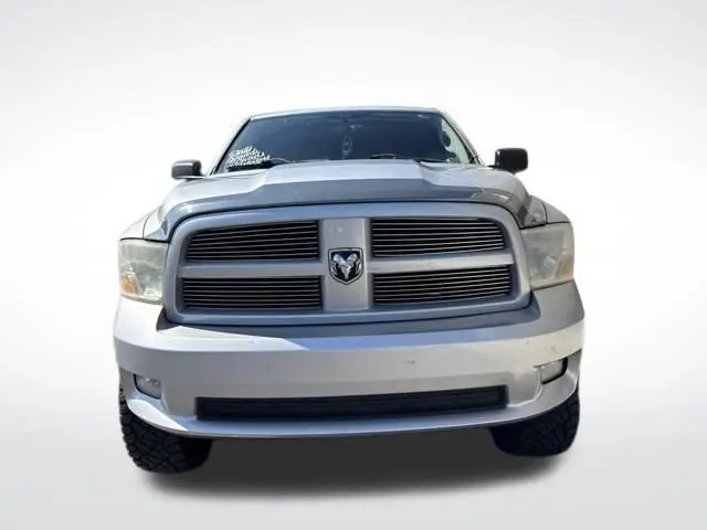 2012 RAM 1500 Express 4x4 Regular Cab SWB photo 4