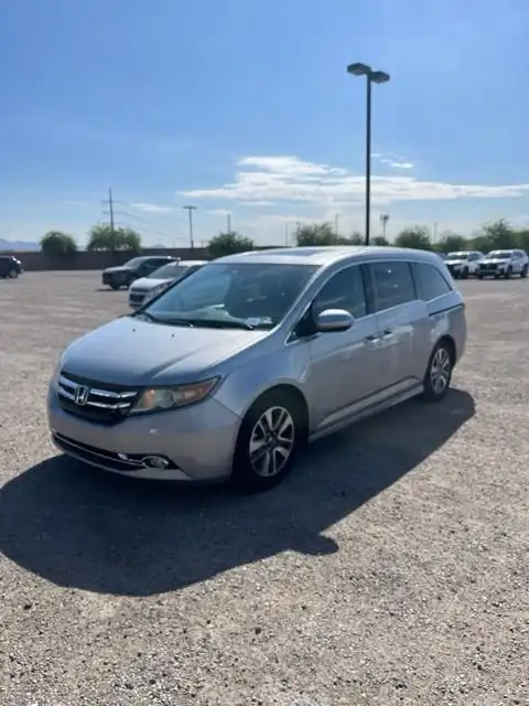 2016 Honda Odyssey Touring Elite's photo