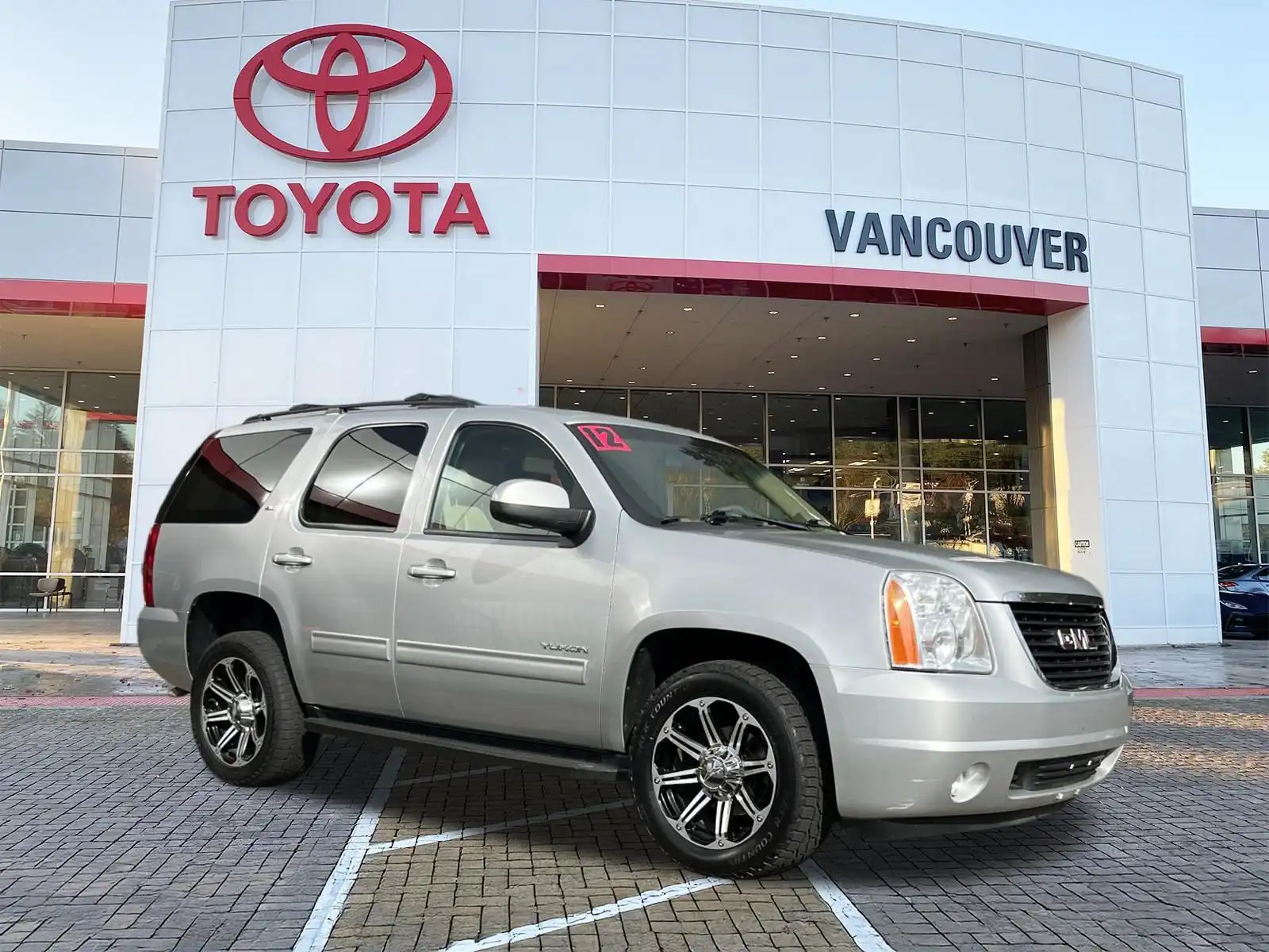 2012 GMC Yukon 4WD SLT's photo