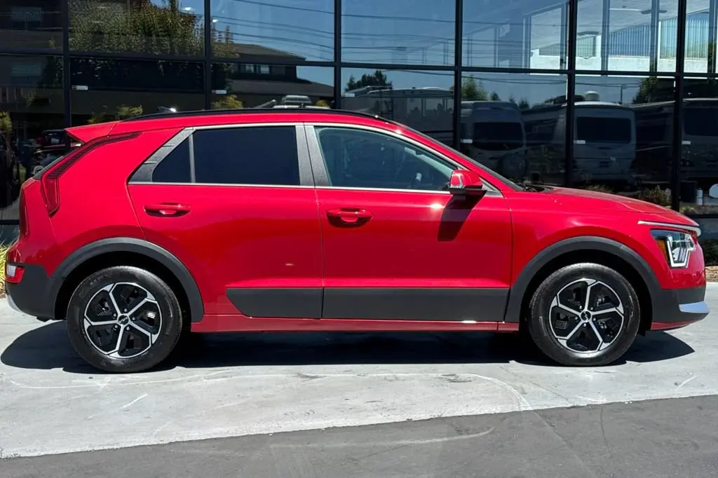 2025 Kia Niro EX HEV photo 3