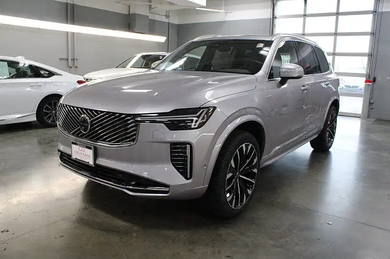 2026 Volvo XC90 B6 Plus Bright 7-Seater 4WD's photo