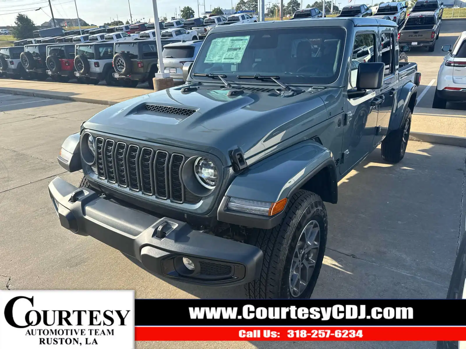2026 Jeep Gladiator Sport S Auto's photo