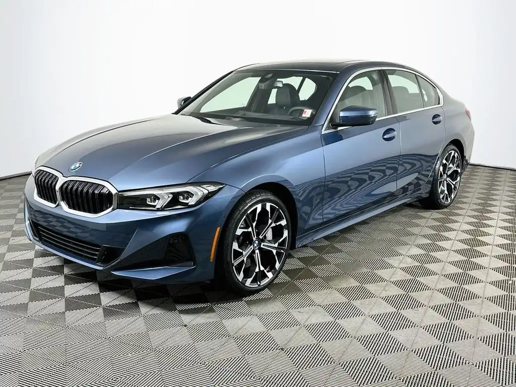 2026 BMW 3 Series 330i xDrive Sedan's photo