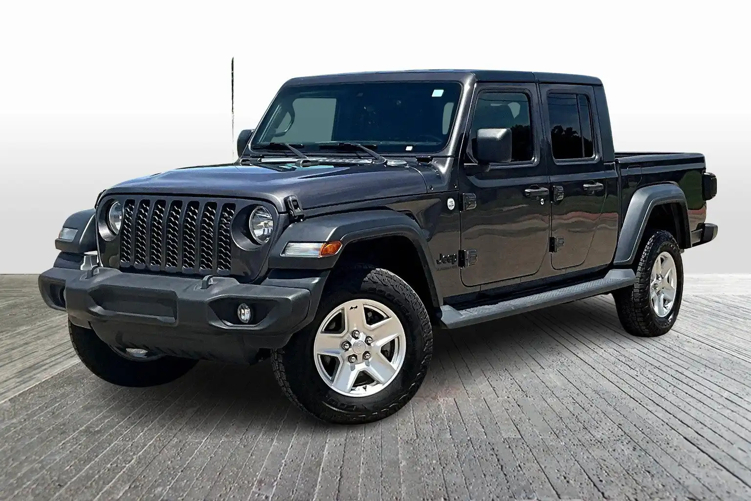 2020 Jeep Gladiator Sport S's photo